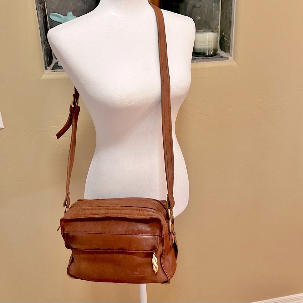 Vintage Jeanne Benet leather crossbody bag